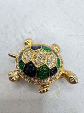Turtle brooch gold tone green blue enamel rhinestone kitschy animal jewelry